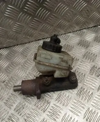 Volkswagen Polo II 86C 2F Master brake cylinder 010692