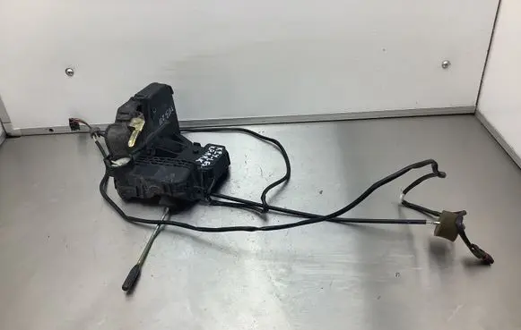 Mercedes-Benz E W211 Front door lock 