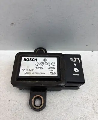 BMW 5 E39 ESP acceleration yaw rate sensor 0265005248 0015947