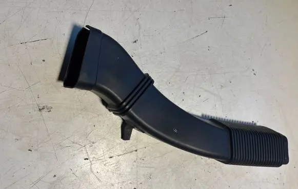 BMW 5 F10 F11 Air intake duct part 7811597 19385510 H446317