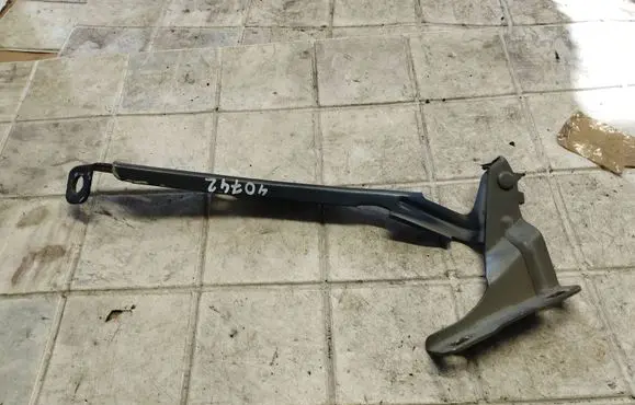 Nissan Note (E11) Engine bonnet/hood hinges