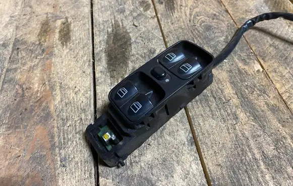 Mercedes-Benz C W203 Other switches/knobs/shifts A2038200110 2038200110