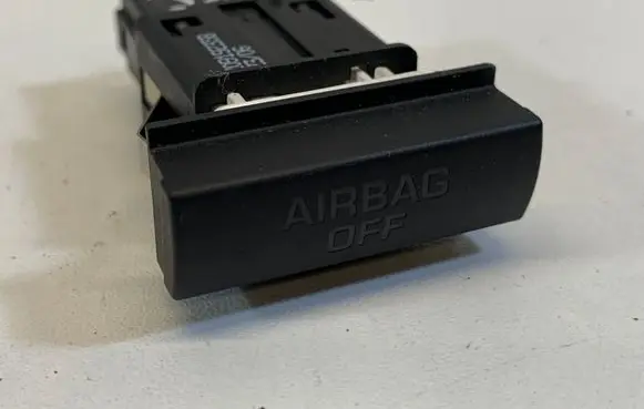 Skoda Octavia Mk2 (1Z) Passenger airbag on/off switch 1Z0919235B