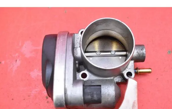 Renault Megane III Throttle body valve 8200190230
