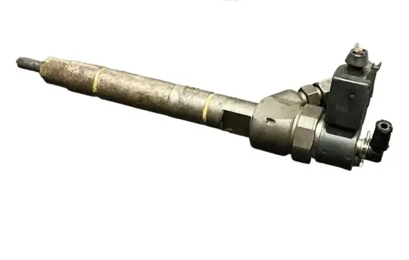 Mercedes-Benz E W211 Fuel injector A6130700587 0445110096