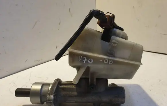 Volvo S70 V70 V70 XC Master brake cylinder 9203845 9200439