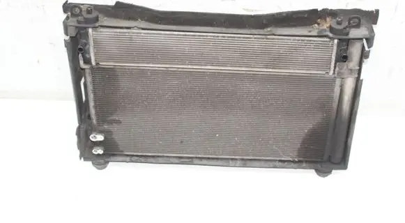 Toyota Prius+ (ZVW40) Radiator set 1002222152