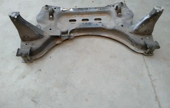 Nissan Qashqai Front subframe