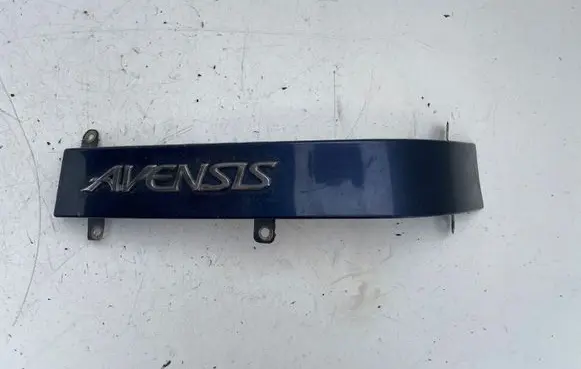 Toyota Avensis T220 Rear/tail light trim molding 