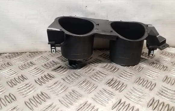 Cup holder front