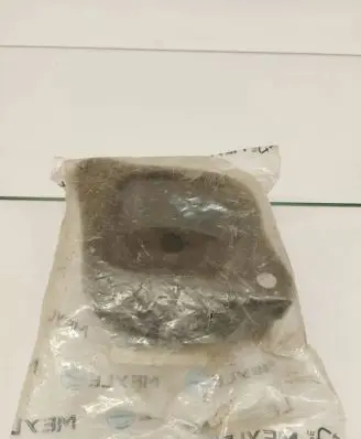 Mercedes-Benz 250 280 W108 Front coil spring rubber mount 1082230112 A1082230112 1082200017
