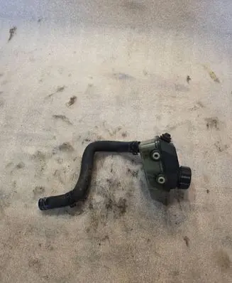 Volvo V50 Power steering fluid tank/reservoir 