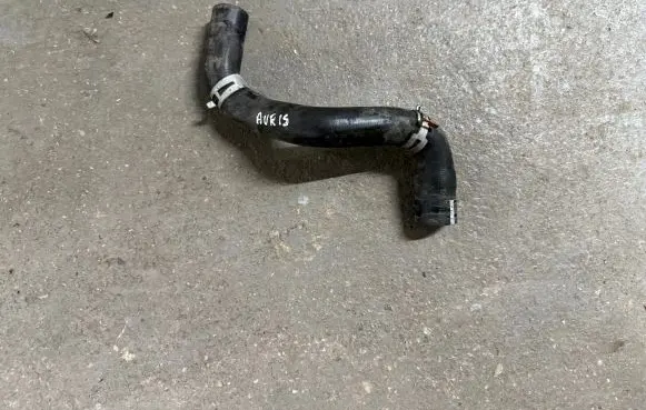 Toyota Auris E180 Engine coolant pipe/hose