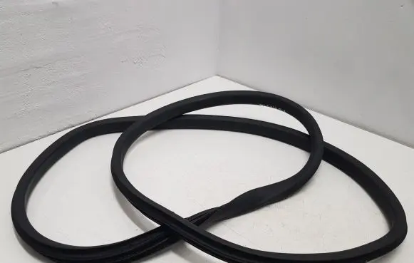 Ford Fiesta Front door rubber seal D1M2A