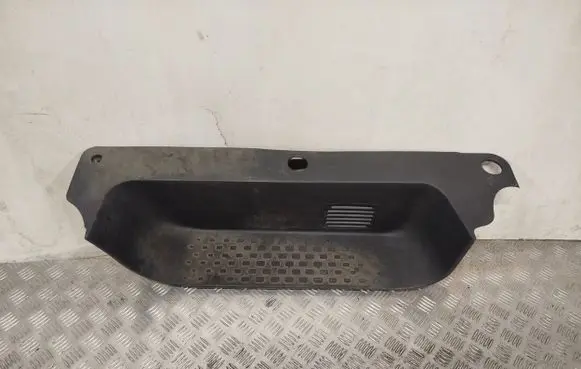 Nissan NV300 Front sill trim cover 93868844 768510190R