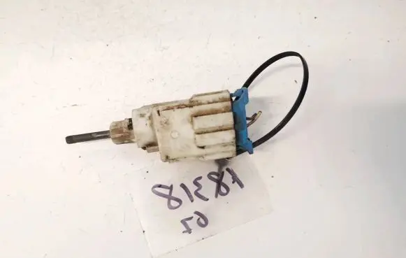 Volkswagen Touran I Brake pedal sensor switch 8e0927189b