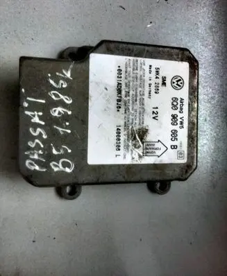 Volkswagen PASSAT B5 Airbag control unit/module 6Q0909605B 5WK42869 14000306L