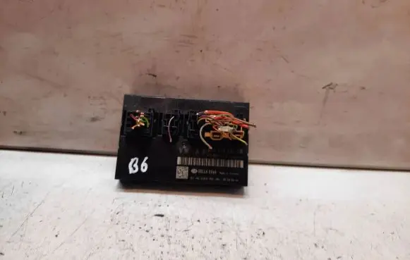 Volkswagen PASSAT B6 Door control unit/module 3C0959433AB