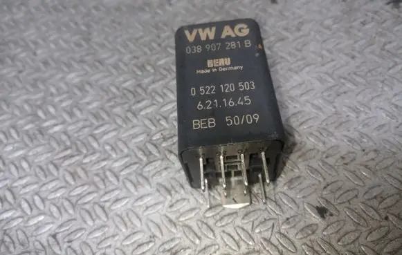 Audi A4 S4 B8 8K Glow plug pre-heat relay 038907281B 0522120503