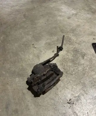 Peugeot Bipper Front brake caliper