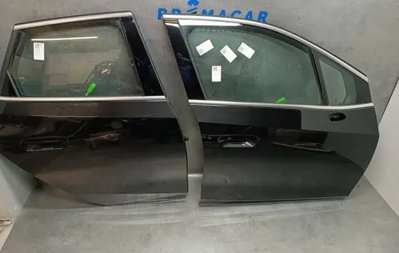 BMW 2 Active Tourer U06 Front door
