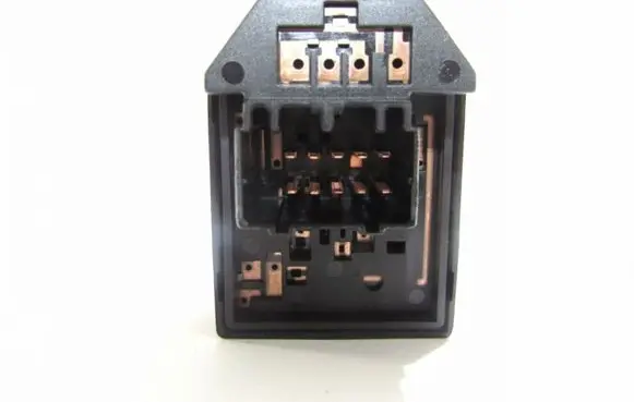 KIA Sportage Wing mirror switch 041108