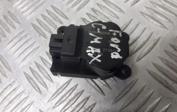 Ford C-MAX I Central body control module 3M5H-19E616-AA
