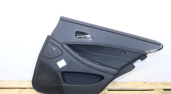Mercedes-Benz CLS C219 Coupe rear side trim panel 