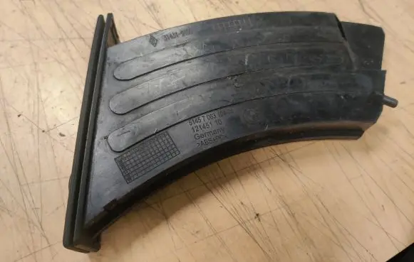 BMW 5 E60 E61 Cup holder 5145706310404