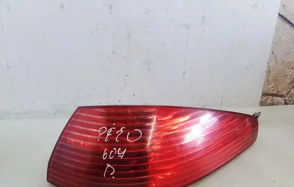 Peugeot 607 Rear/tail lights