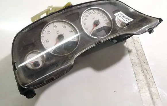 Opel Zafira A Speedometer (instrument cluster) 88311318