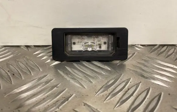 BMW 3 F30 F35 F31 Number plate light 7193293