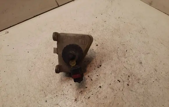 Brake fluid reservoir