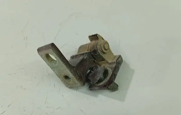 Skoda Superb B6 (3T) Rear door lower hinge 