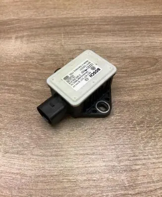 Audi A6 S6 C6 4F ESP acceleration yaw rate sensor 8E0907637B 0265005618