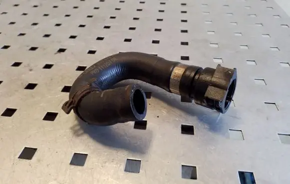 Volkswagen Phaeton Engine coolant pipe/hose 3D0122096B