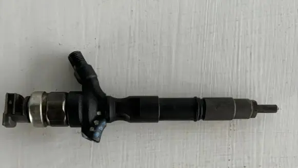 Toyota Land Cruiser (J120) Fuel injector 2367030140 2367039186 2367039216
