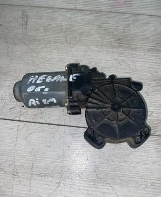 Renault Megane II Rear door window regulator motor