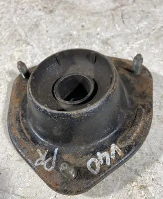 Coil spring mount