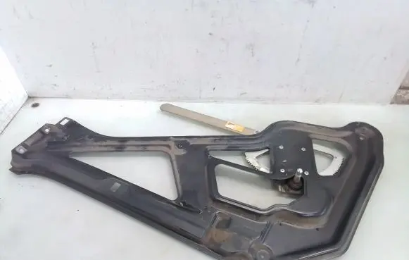 Volkswagen II LT Front door manual window regulator 