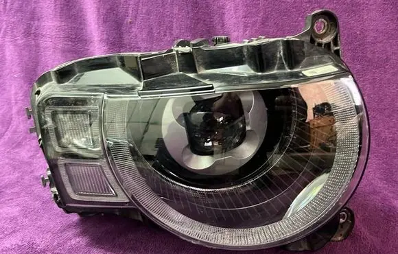 Land Rover Defender Headlight/headlamp KZ313W030HG