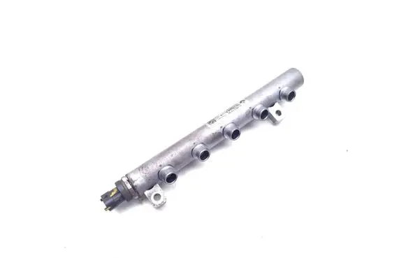 Renault Trafic III (X82) Fuel main line pipe 175210542R