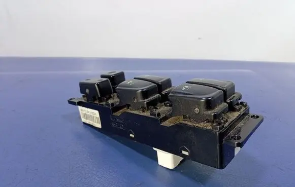 Hyundai Sonata Electric window control switch 202004436