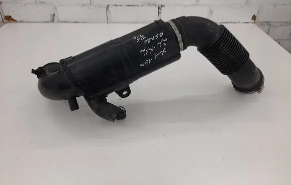 BMW X1 F48 F49 Turbo air intake inlet pipe/hose 7619268