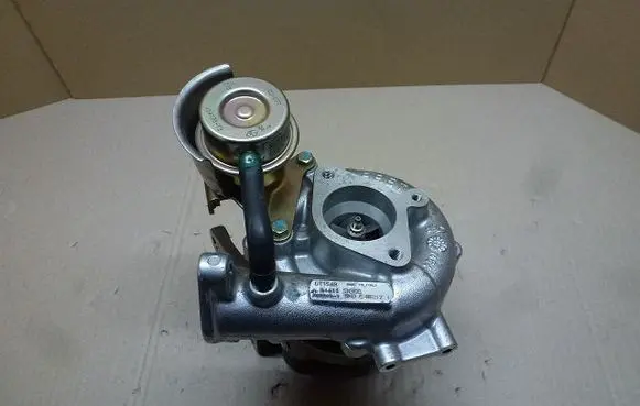 Nissan Almera N16 Turbo 7053061