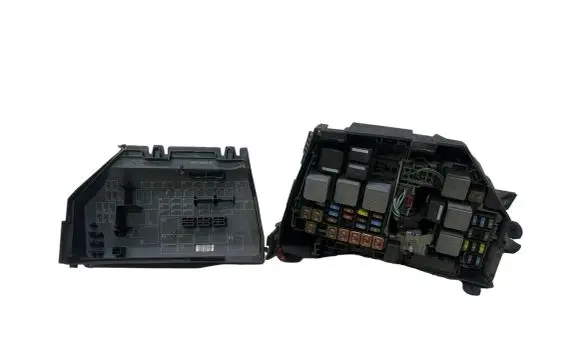 Ford S-MAX Fuse box set 6G9T14A067AB 6G9T14A076AF