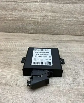 Mercedes-Benz E W210 Light module LCM A2108206426 5LA00750803