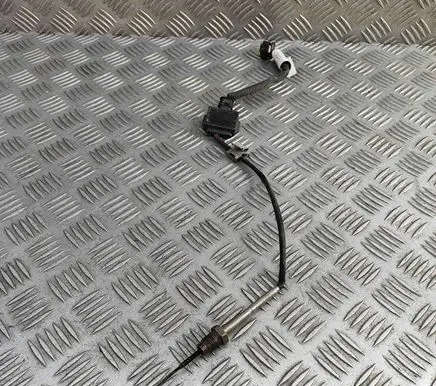 Mercedes-Benz GLC X253 C253 Exhaust gas temperature sensor A0009059911