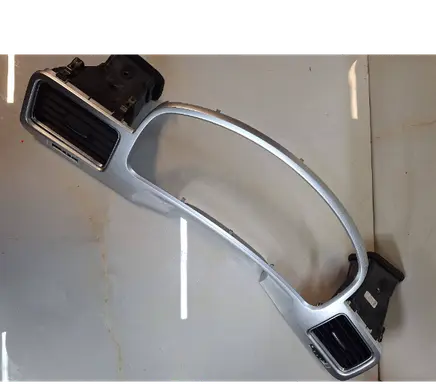 Volkswagen Touareg II Dashboard trim 7P1857221