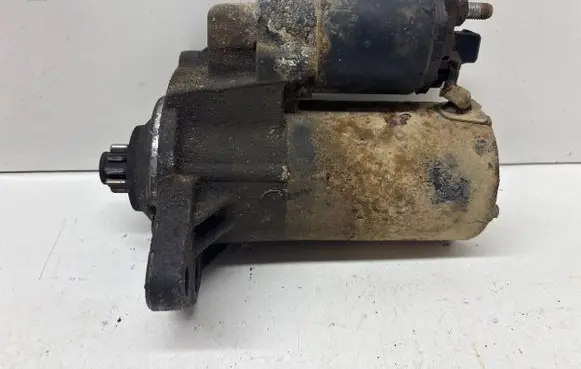 Volkswagen Golf IV Starter motor